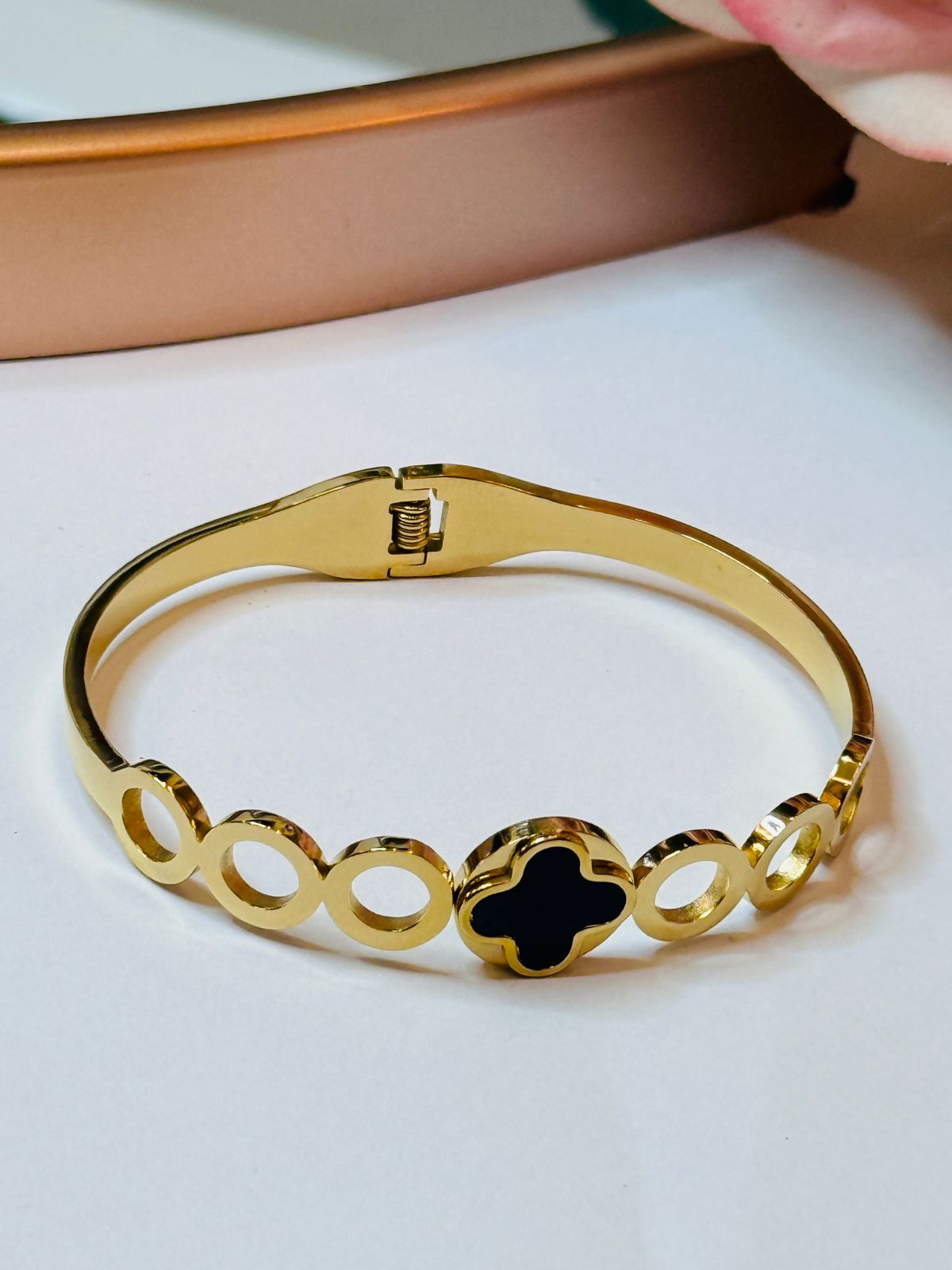 426a7579-ebef-48ca-a00d-4f6f03701f97