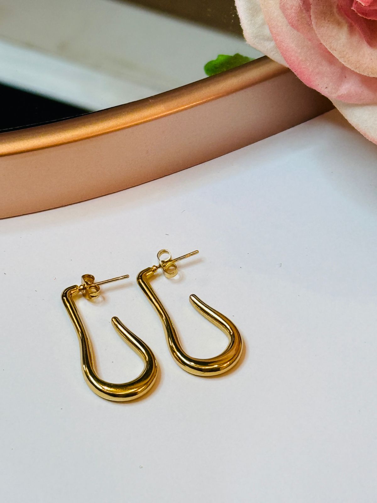 5c67d5ca-773d-4aef-bc54-a0ce6d0919b7