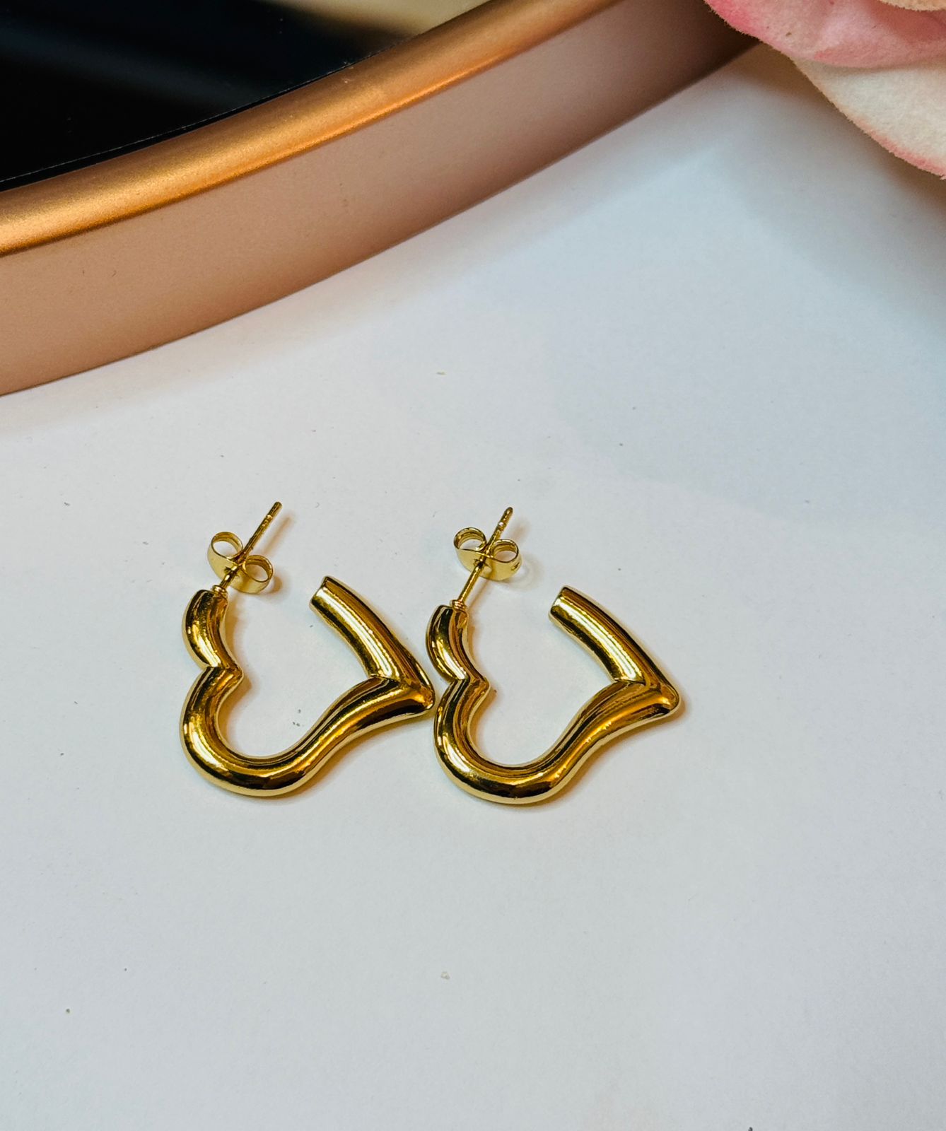 dabc5a6f-bc52-4800-b727-029ca59a5e6c